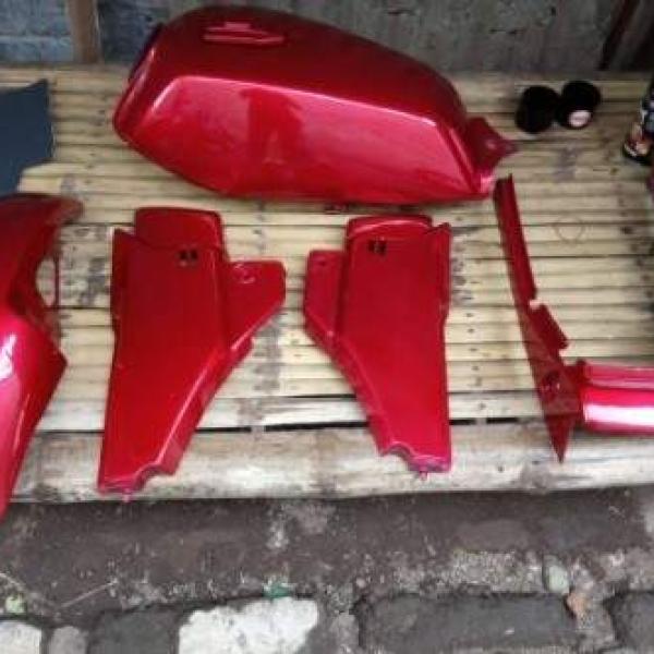 Chai xịt sơn phủ bóng bóng trong suốt Samurai K1K 300ml