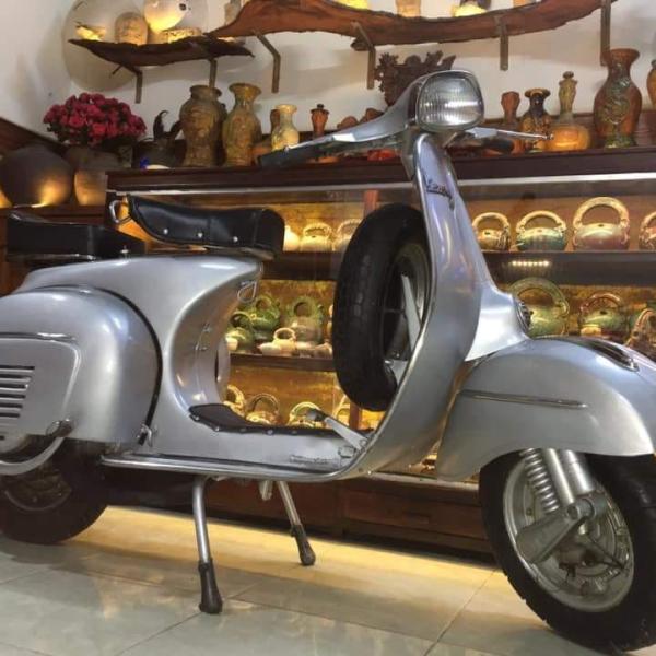 Chai xịt sơn Samurai H111 màu bạc ít ánh kim 400ml